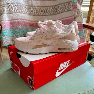 Women’s Nike Air Max excee